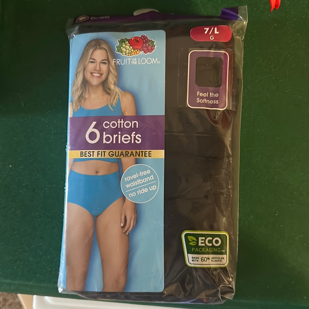FRUIT OF THE LOOM WOMEN’S BRIEFS: 6 PAIRS: BLACK: NIP: SZ L (7)